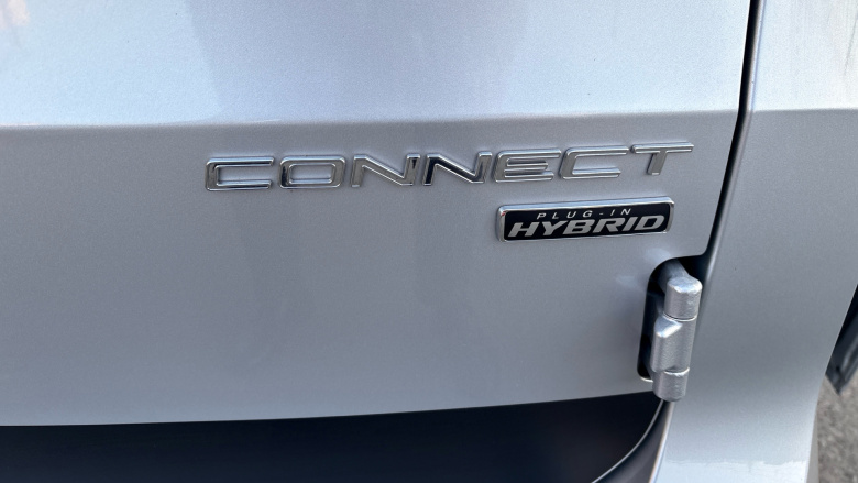 Ford Transit Connect 250 L2 Petrol 1.5 EcoBoost PHEV 150 Limited Van Auto